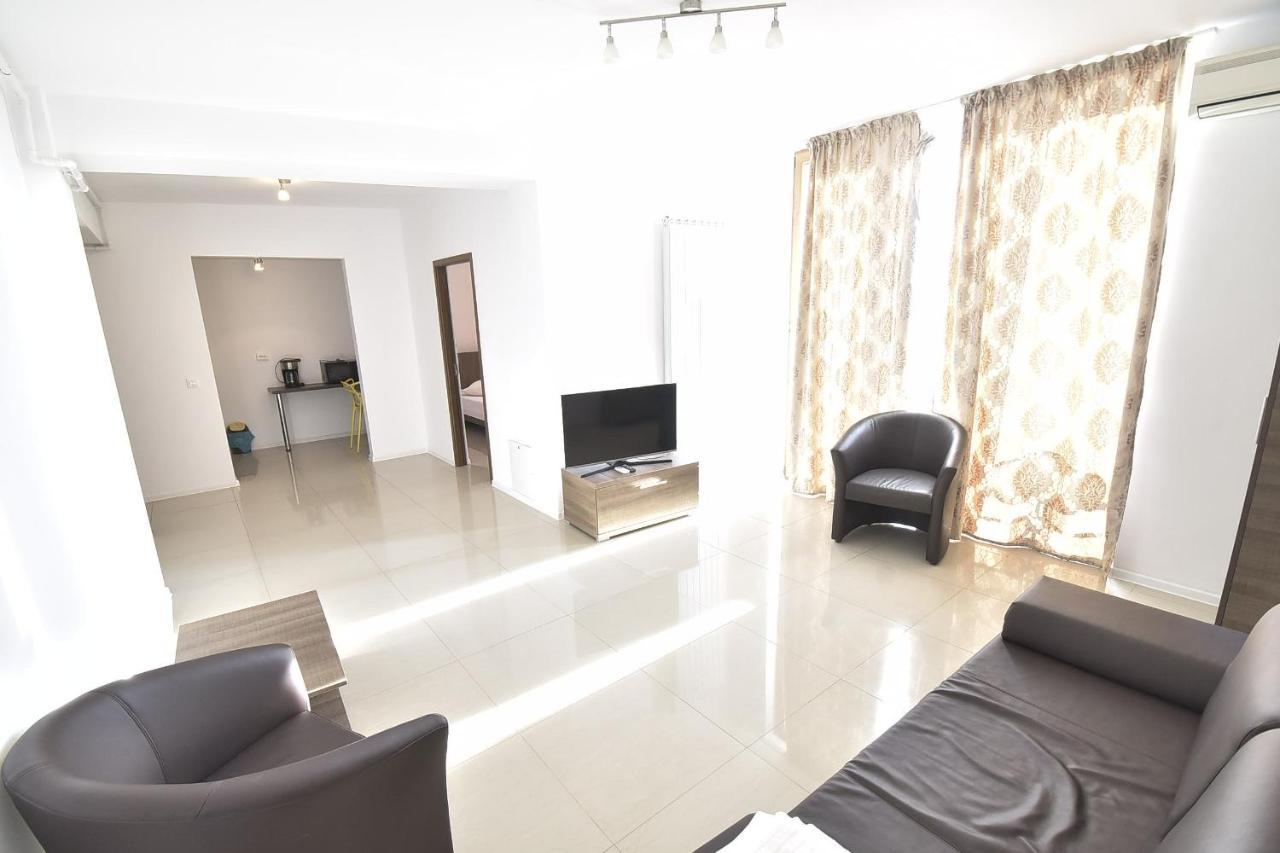 Vilagio Apartments ナボダリ エクステリア 写真
