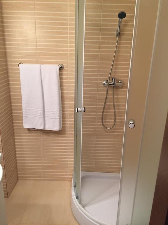 Vilagio Apartments ナボダリ 部屋 写真